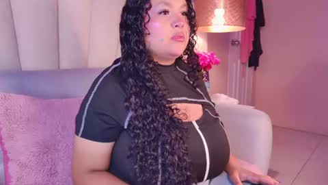 Snapshot of kity_hill chatting on June 11, 7:28 am Kitty Hill online show from June 11, 7:28 am
