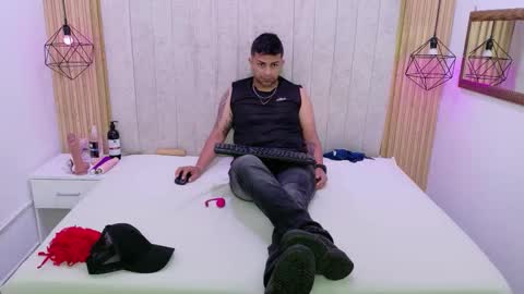 Luisa y Jairo online show from November 8, 12:27 pm