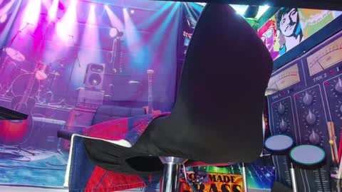 Snapshot of kiveuxmakeu chatting on December 25, 2:03 am kiveuxmakeu online show from December 25, 2:03 am