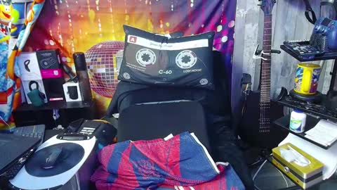 Snapshot of kiveuxmakeu chatting on September 14, 6:12 am kiveuxmakeu online show from September 14, 6:12 am