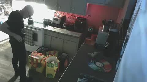 kiveuxmakeu online show from November 3, 4:52 pm