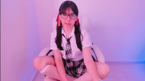 Snapshot of kiwi____ chatting on May 25, 8:37 pm Little piece of fruit online show from May 25, 8:37 pm