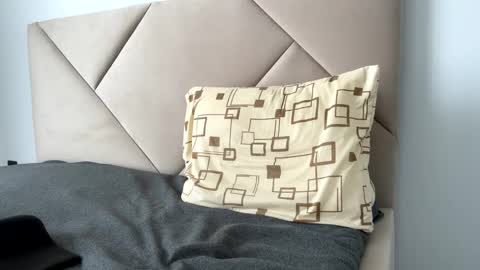 Snapshot of kiwigray chatting on February 9, 11:14 am kiwigray online show from February 9, 11:14 am