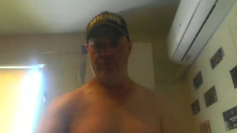 Snapshot of kiwiguy19773 chatting on March 10, 12:18 am kiwiguy19773 online show from March 10, 12:18 am