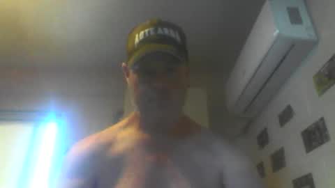 Snapshot of kiwiguy19773 chatting on January 18, 11:52 pm kiwiguy19773 online show from January 18, 11:52 pm