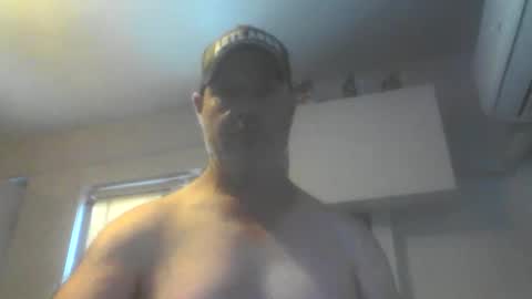 Snapshot of kiwiguy19773 chatting on February 8, 11:19 pm kiwiguy19773 online show from February 8, 11:19 pm