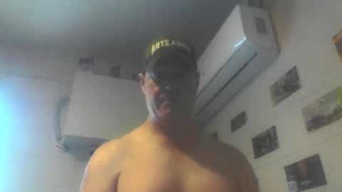 Snapshot of kiwiguy19773 chatting on February 11, 11:21 pm kiwiguy19773 online show from February 11, 11:21 pm