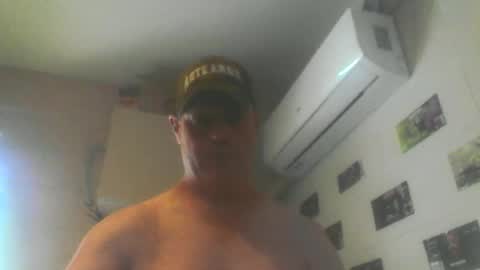 Snapshot of kiwiguy19773 chatting on March 22, 10:46 pm kiwiguy19773 online show from March 22, 10:46 pm