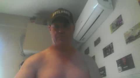 Snapshot of kiwiguy19773 chatting on April 1, 12:00 am kiwiguy19773 online show from April 1, 12:00 am