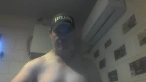 kiwiguy19773 online show from May 3, 5:13 am