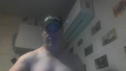 kiwiguy19773 online show from May 11, 7:03 am