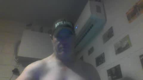 kiwiguy19773 online show from May 12, 7:05 am