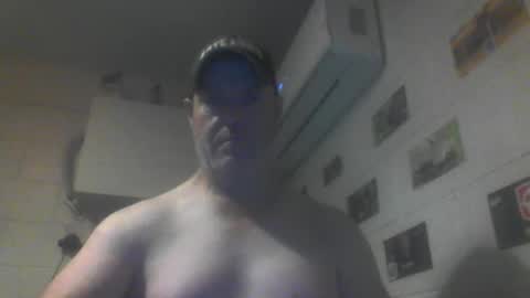 kiwiguy19773 online show from May 13, 7:50 am