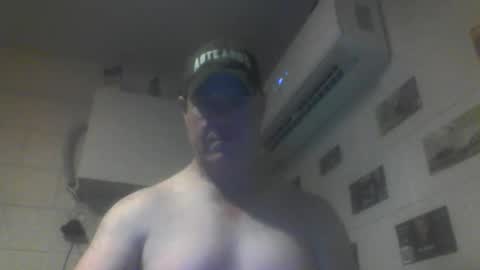kiwiguy19773 online show from May 27, 6:54 am