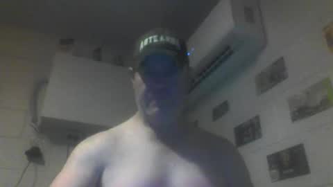 kiwiguy19773 online show from June 3, 7:22 am