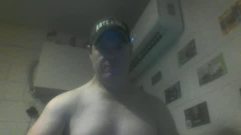 kiwiguy19773 online show from June 15, 6:48 am