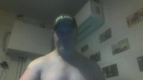kiwiguy19773 online show from June 29, 9:04 am
