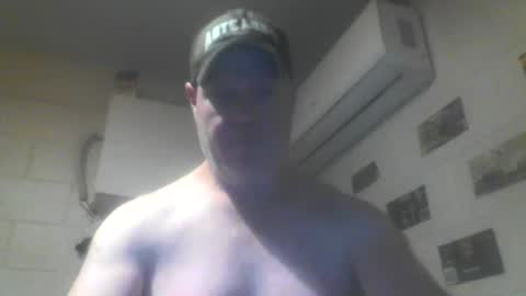 kiwiguy19773 online show from July 15, 6:40 am