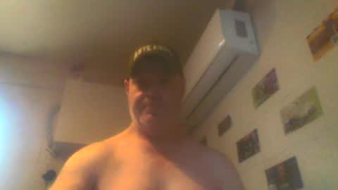 kiwiguy19773 online show from August 9, 1:40 am