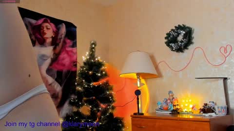 Snapshot of klary_moon chatting on December 24, 4:33 am Lisa online show from December 24, 4:33 am