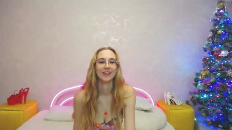 Snapshot of klaryevans chatting on December 30, 12:42 pm Klary online show from December 30, 12:42 pm