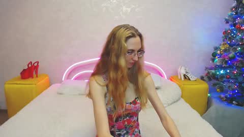 Snapshot of klaryevans chatting on December 30, 4:19 pm Klary online show from December 30, 4:19 pm