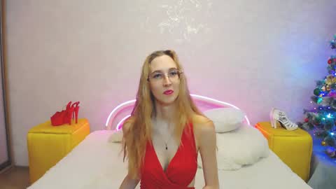 Snapshot of klaryevans chatting on January 5, 12:31 pm Klary online show from January 5, 12:31 pm