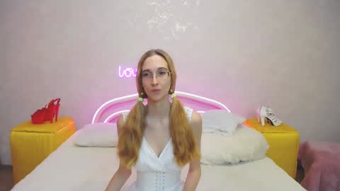 Snapshot of klaryevans chatting on January 27, 10:06 am Klary online show from January 27, 10:06 am