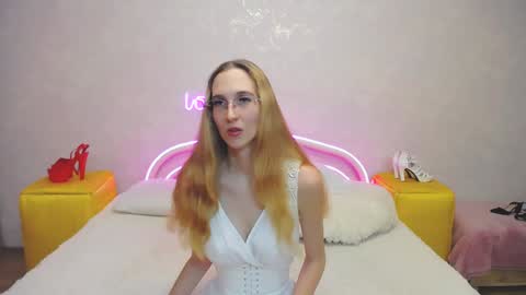 Snapshot of klaryevans chatting on January 29, 12:24 pm Klary online show from January 29, 12:24 pm