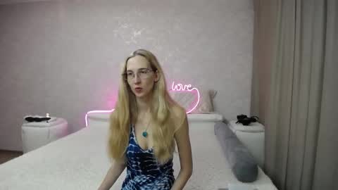 Klary online show from December 2, 6:19 am