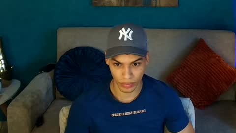 Snapshot of klaton__ chatting on October 18, 5:25 pm klaton__ online show from October 18, 5:25 pm