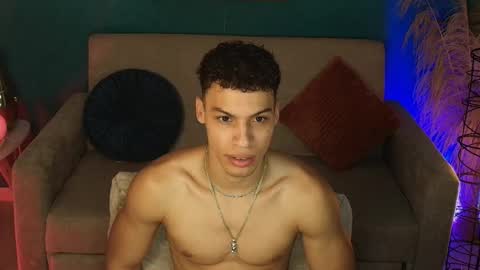 Snapshot of klaton__ chatting on October 22, 2:12 am klaton__ online show from October 22, 2:12 am