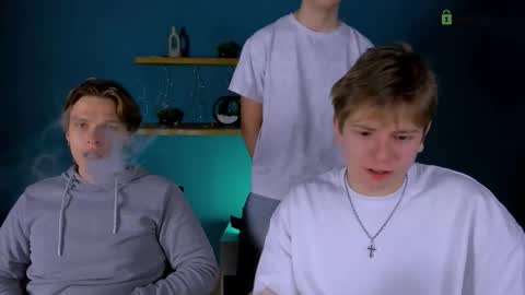 Snapshot of klaus_rice chatting on December 16, 12:21 pm klaus_rice online show from December 16, 12:21 pm