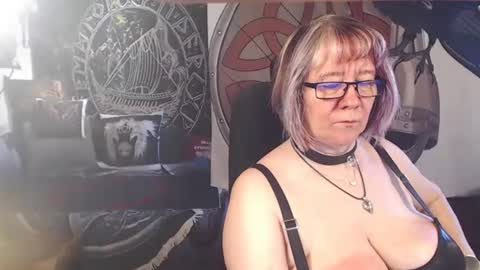 Michelle online show from April 14, 7:03 am