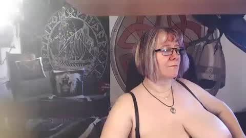 Michelle online show from April 25, 8:50 am