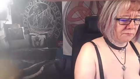 Michelle online show from May 1, 3:44 am