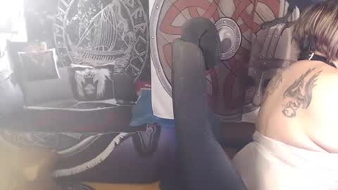 Snapshot of kleiner_teufel chatting on May 10, 3:55 am Michelle online show from May 10, 3:55 am