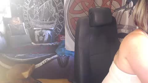 Snapshot of kleiner_teufel chatting on July 23, 9:18 am Michelle online show from July 23, 9:18 am