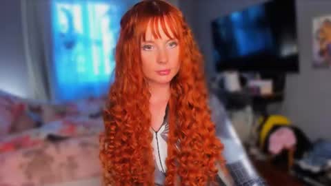 Snapshot of klementinagirl chatting on June 27, 6:35 pm Klementinafanslyklementina6661 online show from June 27, 6:35 pm