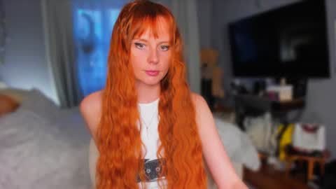 Snapshot of klementinagirl chatting on July 8, 6:34 pm Klementinafanslyklementina6661 online show from July 8, 6:34 pm