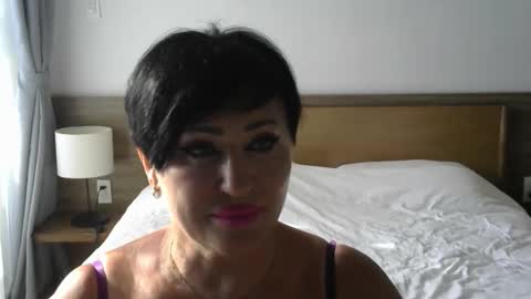 kleo901854860422 online show from June 7, 9:24 am