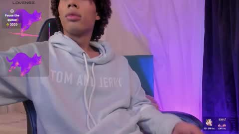 Snapshot of kleo_helenos chatting on February 13, 10:50 pm KLEO online show from February 13, 10:50 pm