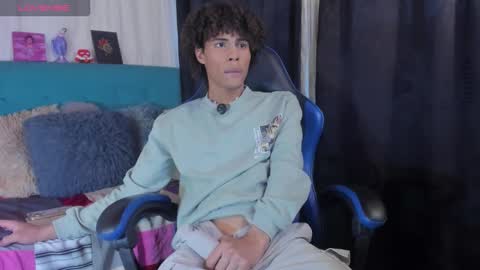 Snapshot of kleo_helenos chatting on February 17, 11:00 pm KLEO online show from February 17, 11:00 pm