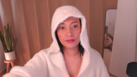 Snapshot of klhoe_gomez_ chatting on October 14, 1:56 pm klhoe_gomez_ online show from October 14, 1:56 pm