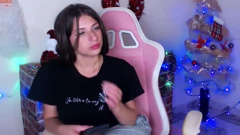 Kloe online show from December 14, 4:34 am