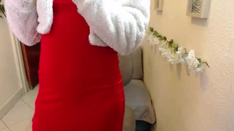 Snapshot of kloe_deker chatting on December 15, 1:48 pm Kloe deker online show from December 15, 1:48 pm