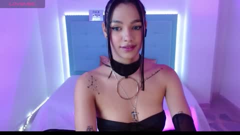 Kloe Watson online show from December 16, 6:35 pm