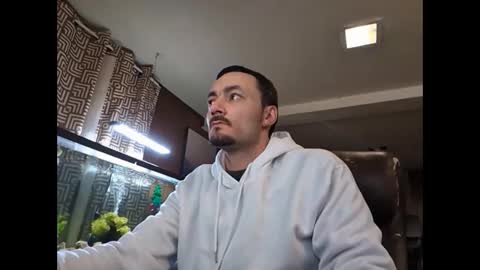 LOUiViLAN online show from December 2, 7:14 am