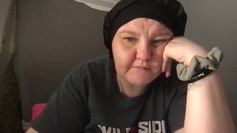 kmarie1196 online show from March 19, 2:26 am