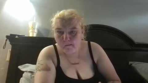 Snapshot of kmarie1196 chatting on June 7, 3:38 pm kmarie1196 online show from June 7, 3:38 pm